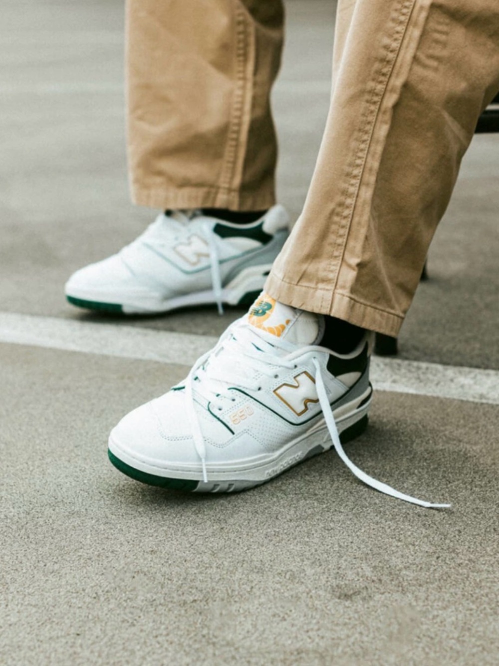 New Balance 550 White Nightwatch Green Grey Sneakers Men’s 6.5 - Picture 1 of 12